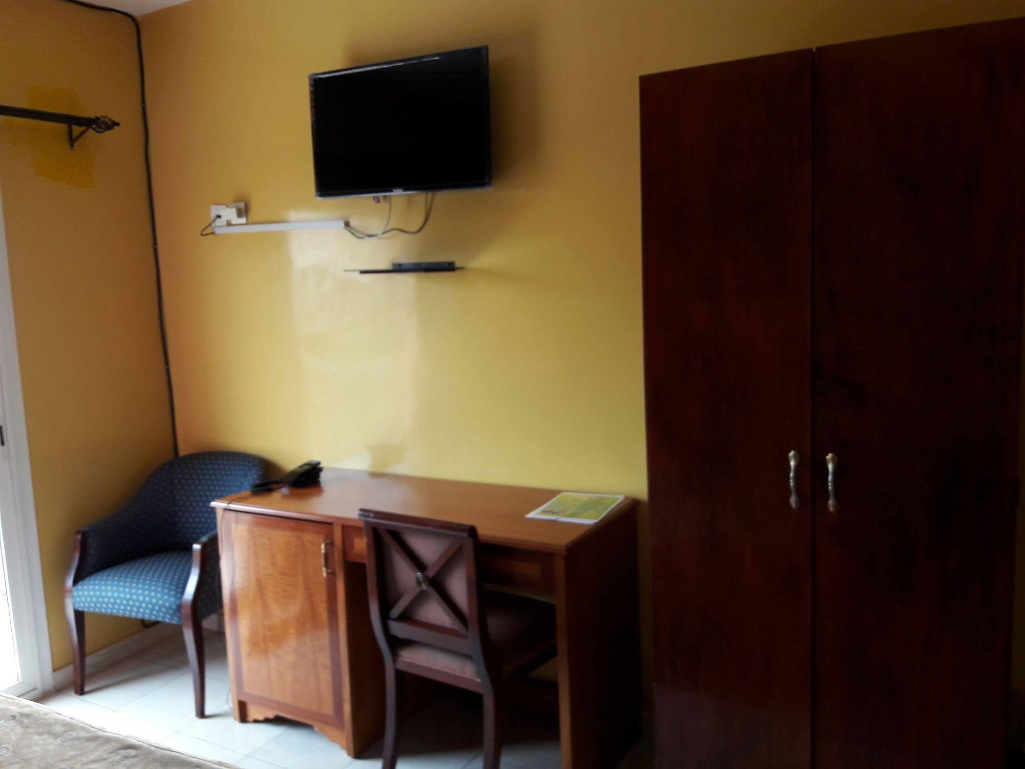 Residence De La Porte Du Millenaire Dakar Exteriör bild