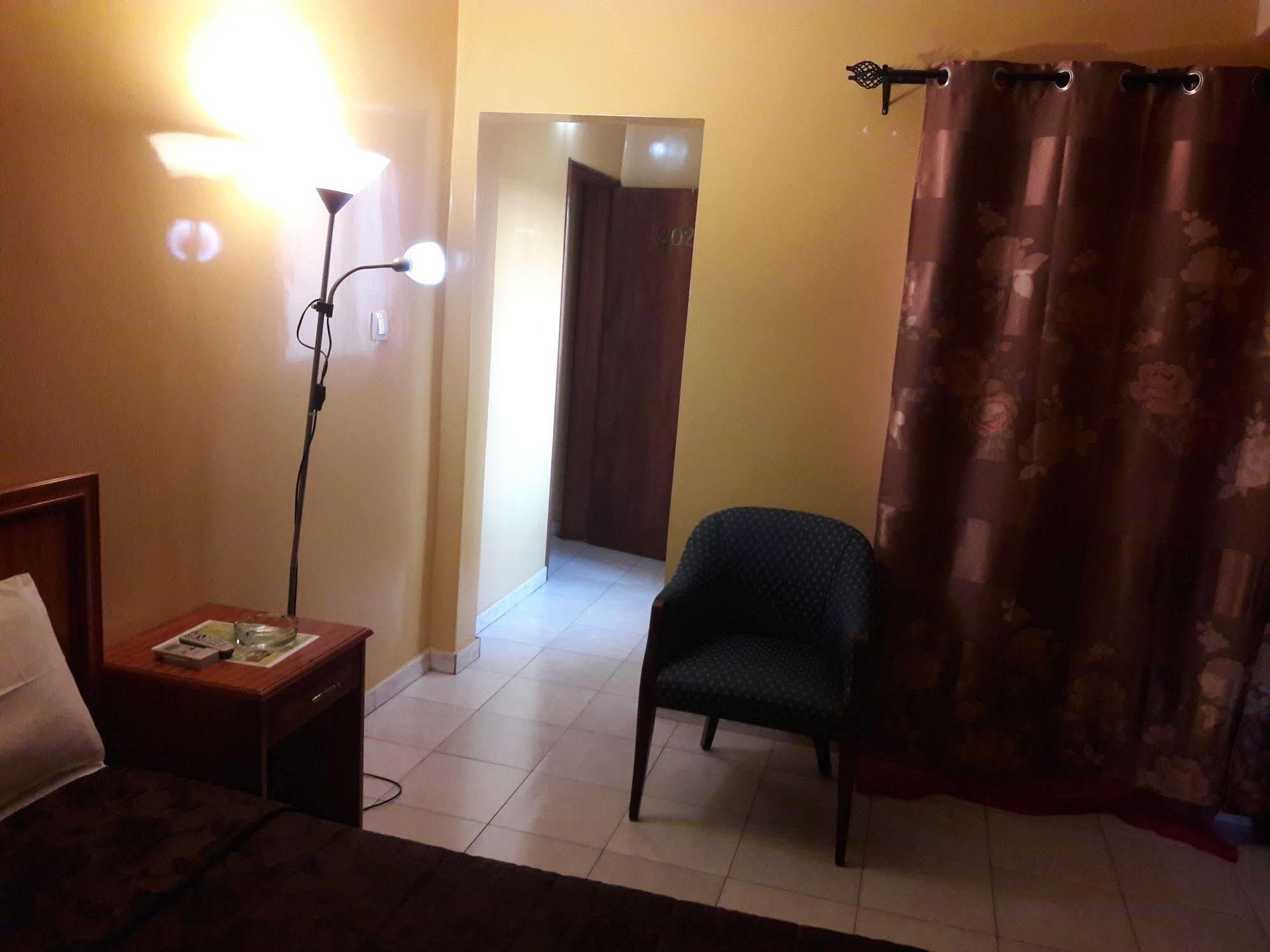 Residence De La Porte Du Millenaire Dakar Exteriör bild